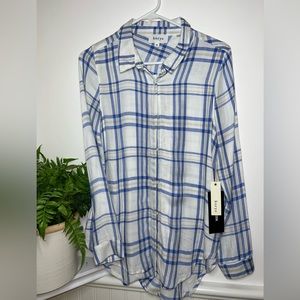 Korye plaid flannel size xs but fits small with Tags